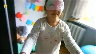 щекотка челлендж 2 0 в слепую с мамой !