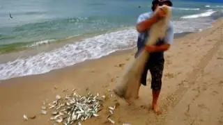 Extreme Cast Net Throwing Skills