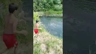 Артем в деревне
