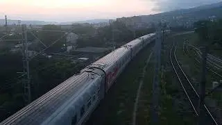 прибытие скорого поезда 233 Москва-Новороссийск.
