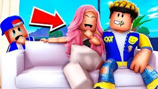 I Spent 24 Hours In My BOYFRIENDS Mansion In BERRY AVENUE…*GONE WRONG*