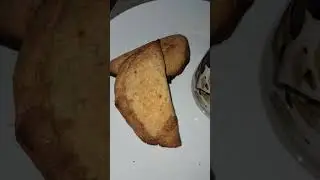 delicioso pan con cafe.