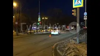Пешеход попал под машину у торгового центра «Счастье» в Хабаровске. Mestoprotv