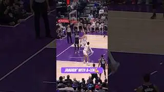 Alex Len gives the rock a home.💪 