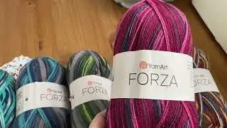 Новая носочная пряжа Forza от Yarn Art. 5 расцветок и один готовый носок.