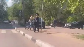 Мальчик, переодетый в сотрудника. ГАИ, тормозил машины в Раменском