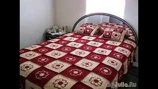 Knitting a motif for a beautiful blanket