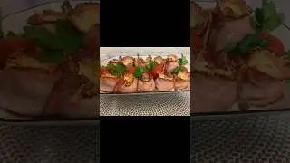 Фаршированные грибы в беконе