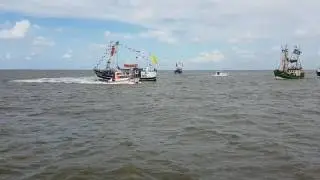 Seenotretter und Polizei auf der Nordsee