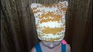 Hat made of velour yarn, knitted.