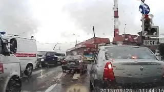 ДТП авария не успел проскочить на красный-куда торопится!