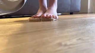 Big feet jump and crush