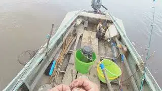 р.  Обь.   А..  мы  её  в  полёте...