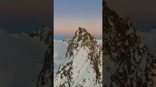 Stay here until we pass the peak. 🏔