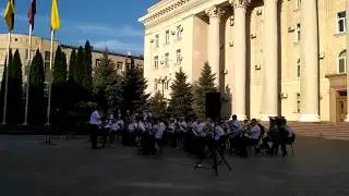 Играет муниципальный оркестр