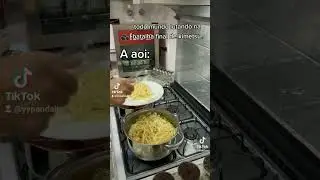 Enquanto isso aoi cozinhava....😀