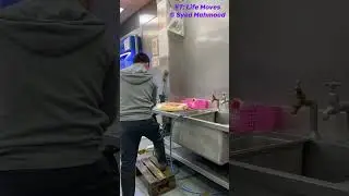 CHINA 🇨🇳 Fish Market - How to cut a Whole Salmon in 2 minutes!