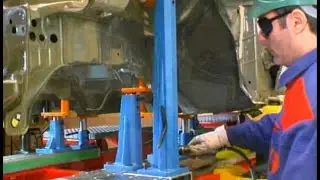 Collision repair history : How to setup a car on a Celette car frame machine  with jig system