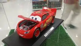 Hunting Lightning McQueen 