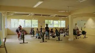 Épisode TV 04 - On a tous des océans à traverser : de Lima à Moorea - FR (2024)