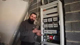 Składamy rozdzielnicę Jak luksiuelektryk to robi ? Poradnik od A do Z  Część 4