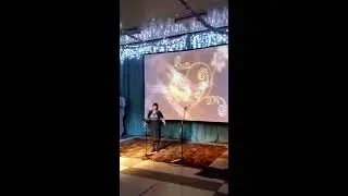 С песней веселее жить)))
