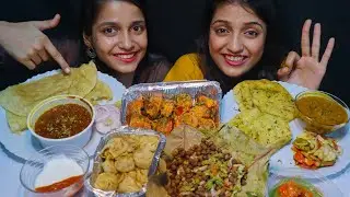 DELHI STREET FOOD CHALLENGE | ACHARI TIKKA, MOMOS, CHOLE KULCHA, CHOLE BHATURE EATING CHALLENGE