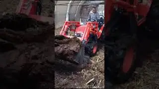 Kuzeytek Makina -Kubota Traktör B2650 Traktör ön yükleyici