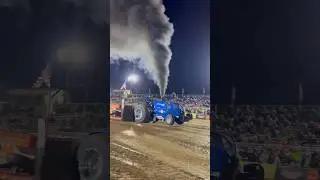 second place pass on the only #newholland #prostock #propulling #tractor #tractorpull