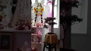 Вечерняя служба в храме ХареКришна
