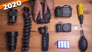 Whats in your CAMERA BAG in 2020?!