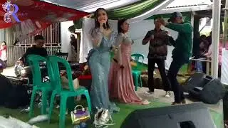 Rungkad/Voc.Riyanti ft Irma chimot/versi Bajidor/sigoyang manja/live parigi