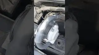 Земля внутри порога из-за поврежденного подкрылка.Итог.