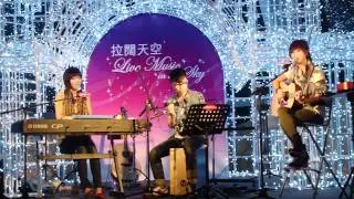 Robynn & Kendy @ 朗豪坊 22.10.2011 10. Just the way you are