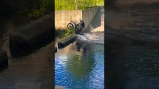 На своей волне 🌊 #ktm #shorts