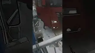 Когда забыл поставить на ручник…