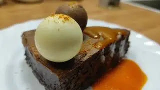 TARTA DE CHOCOLATE CON SIROPE DE MANDARINA