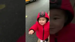 Another exciting day for Sam, he loves to receive Sana from the School bus #SanaKidsShow
