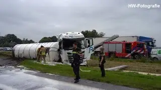 Vrachtwagen in sloot op A28 tussen Zwolle en De Lichtmis