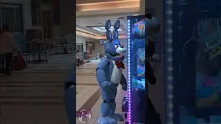 Blender FNAF Live Action || Bonnie and the claw machine