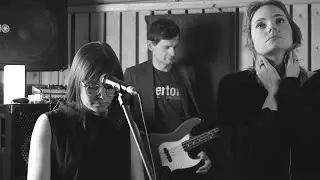 Pia Fraus - Never Again Land (Live @ Seksound Studio)