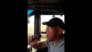 Красиво спел водитель автобуса