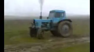 Дрифт трактор...никогда такого не видели