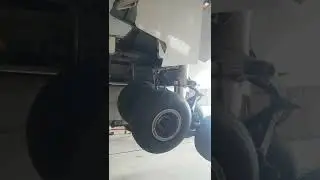 Airbus A330 main landing gear extension test