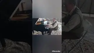 Восстановили рояль которую хотели выкинуть