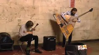 Дуэт музыкантов-Белеет мой парус.