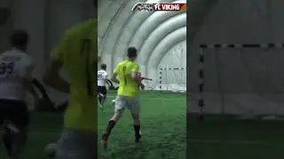 2 соперника пытались его остановить, но не получилось #football #shrots