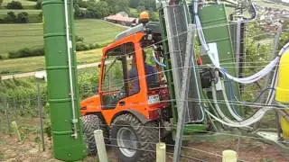 Lipco Recycle vine sprayer for steep hills