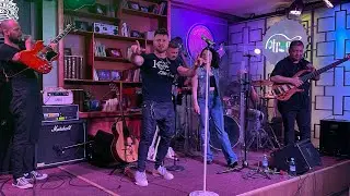 Tavi Clonda Band- Live in Sufragerie dupa pandemie - “She’s on my mind” (cover)