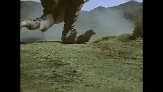 Kaiju "Zoiger" Jumps! (Loop) (HD)